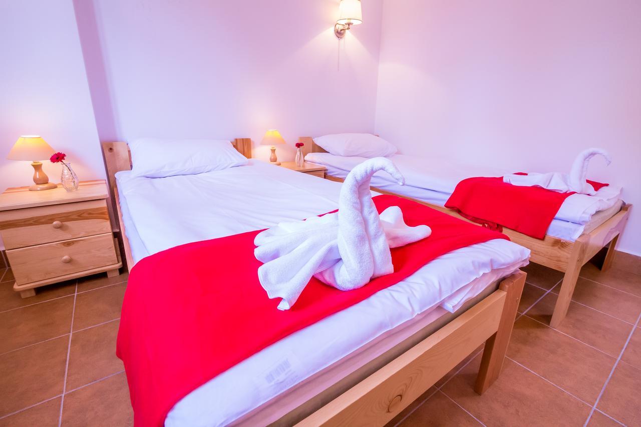 Hotel Kurpiowska Kraina à Wydmusy Extérieur photo