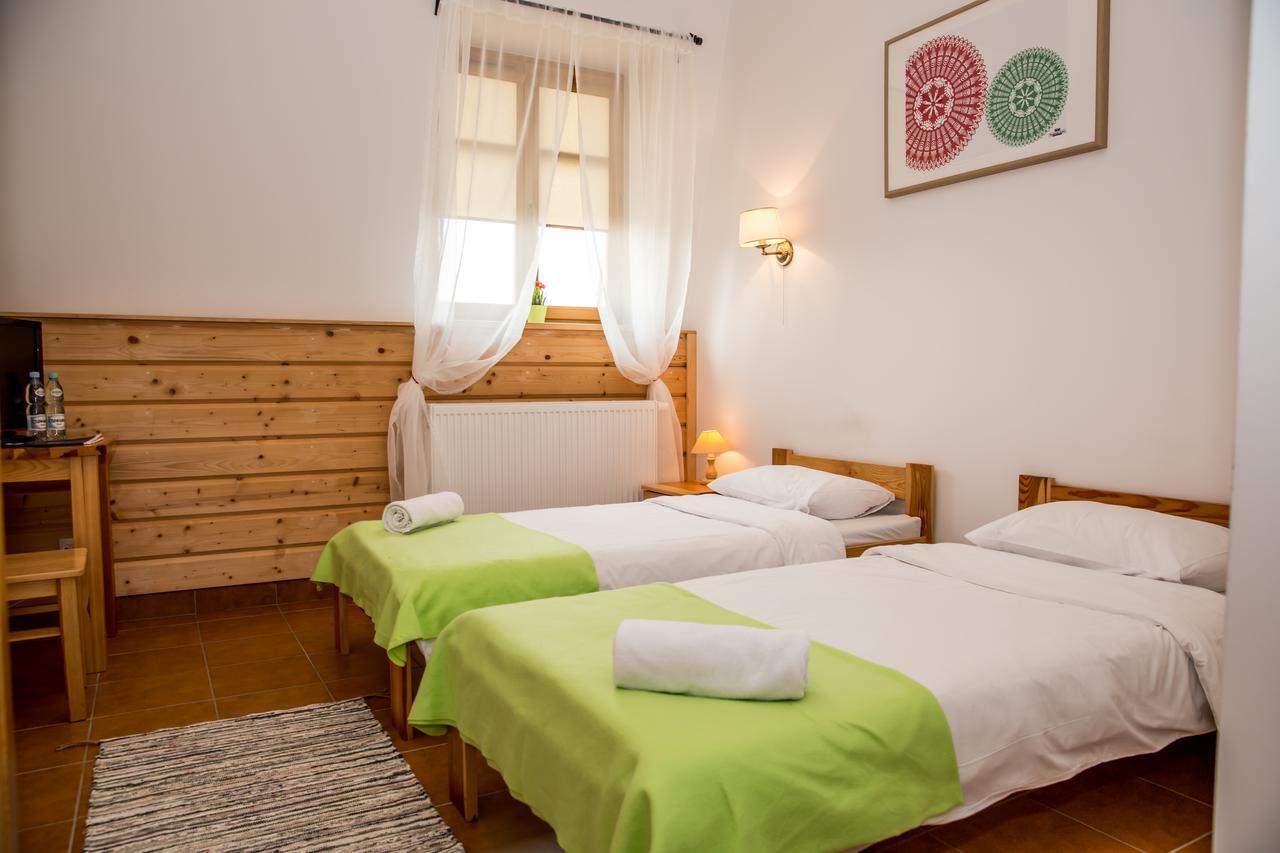 Hotel Kurpiowska Kraina à Wydmusy Chambre photo