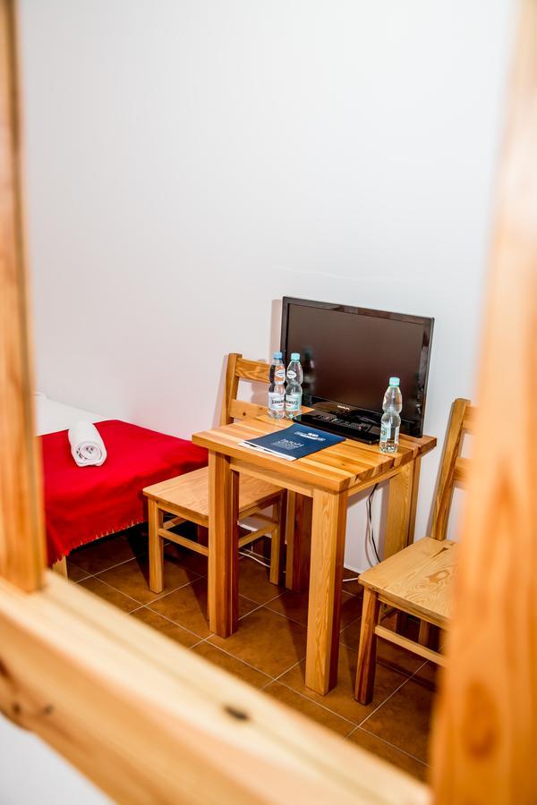 Hotel Kurpiowska Kraina à Wydmusy Extérieur photo