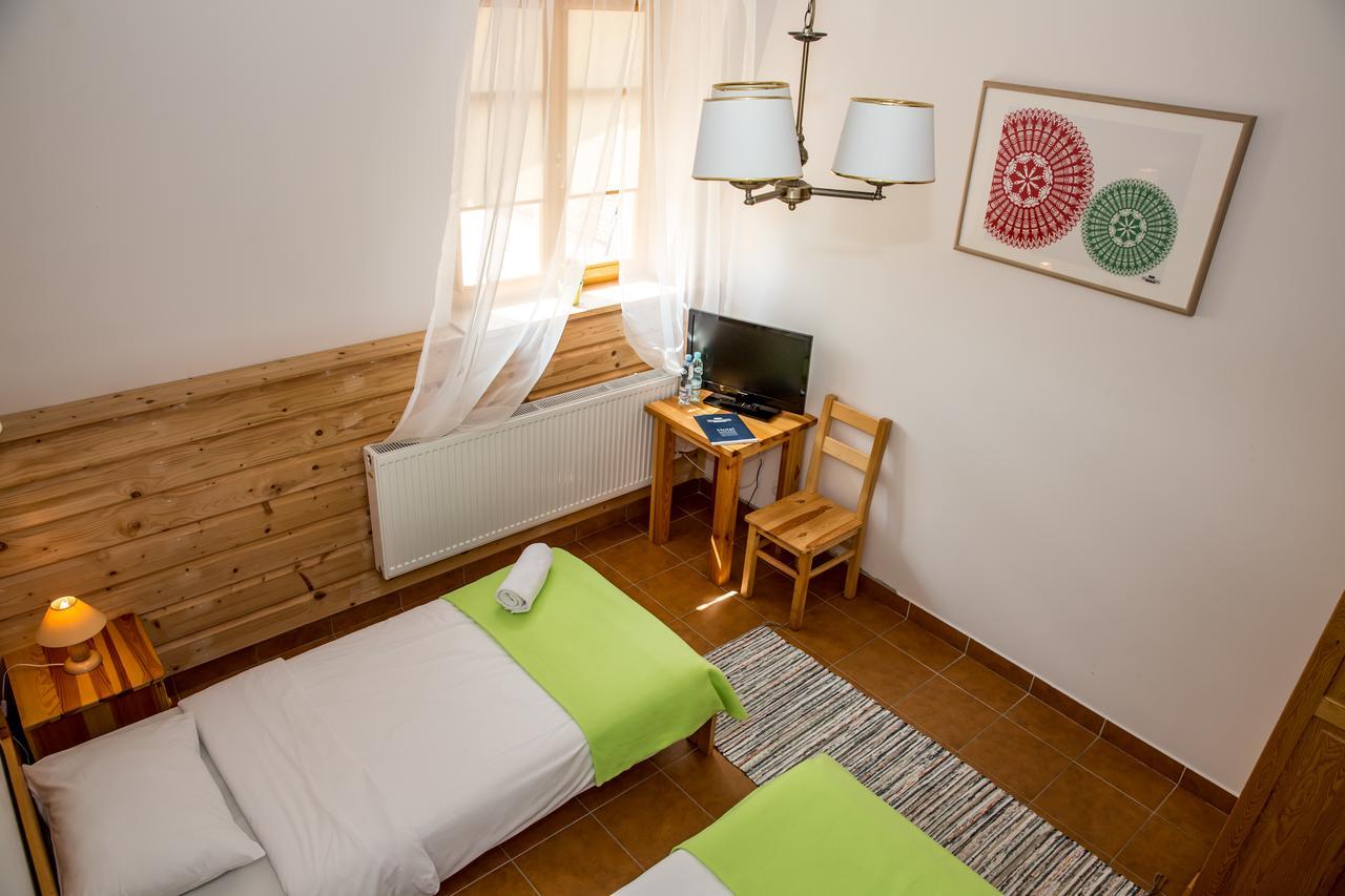 Hotel Kurpiowska Kraina à Wydmusy Extérieur photo