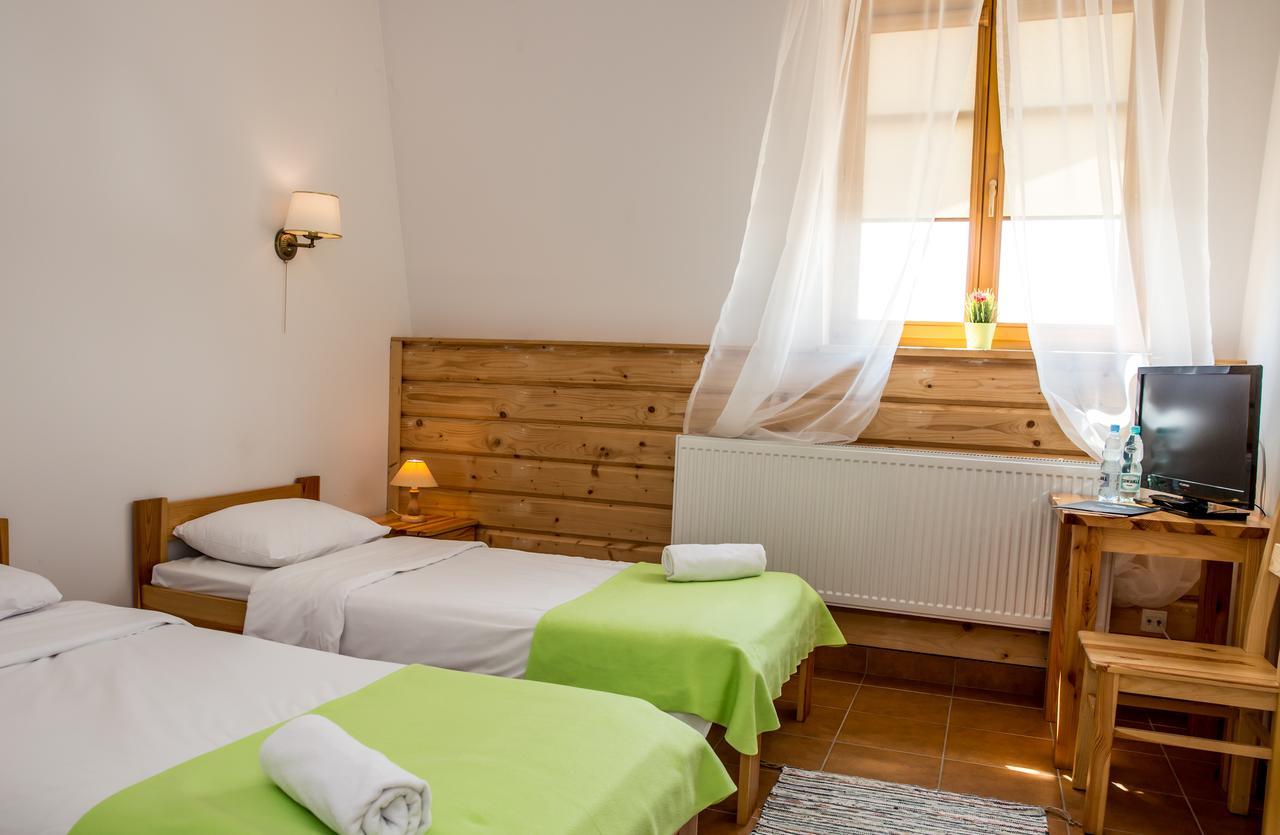 Hotel Kurpiowska Kraina à Wydmusy Extérieur photo